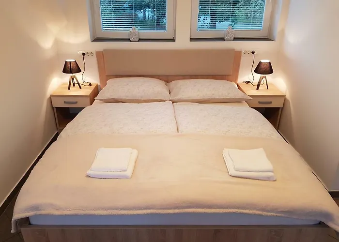 4 Seasons Διαμέρισμα *